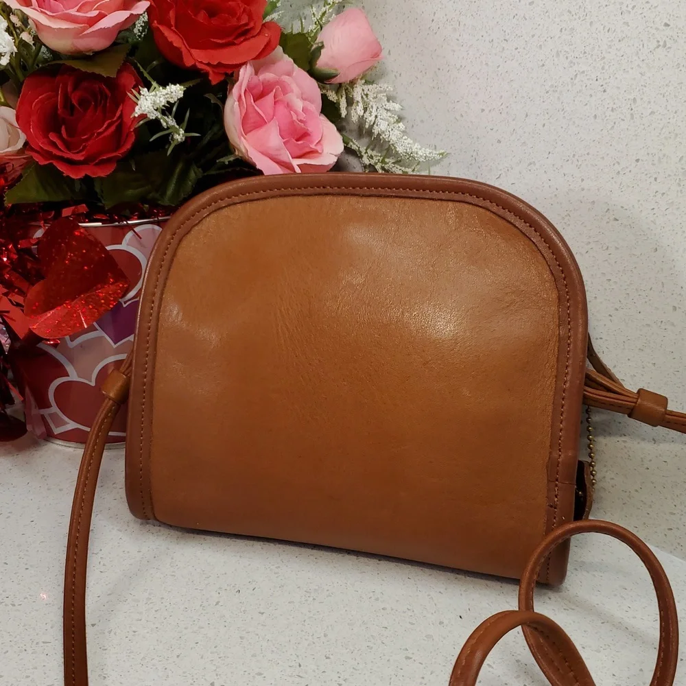Vintage COACH Leather Crossbody